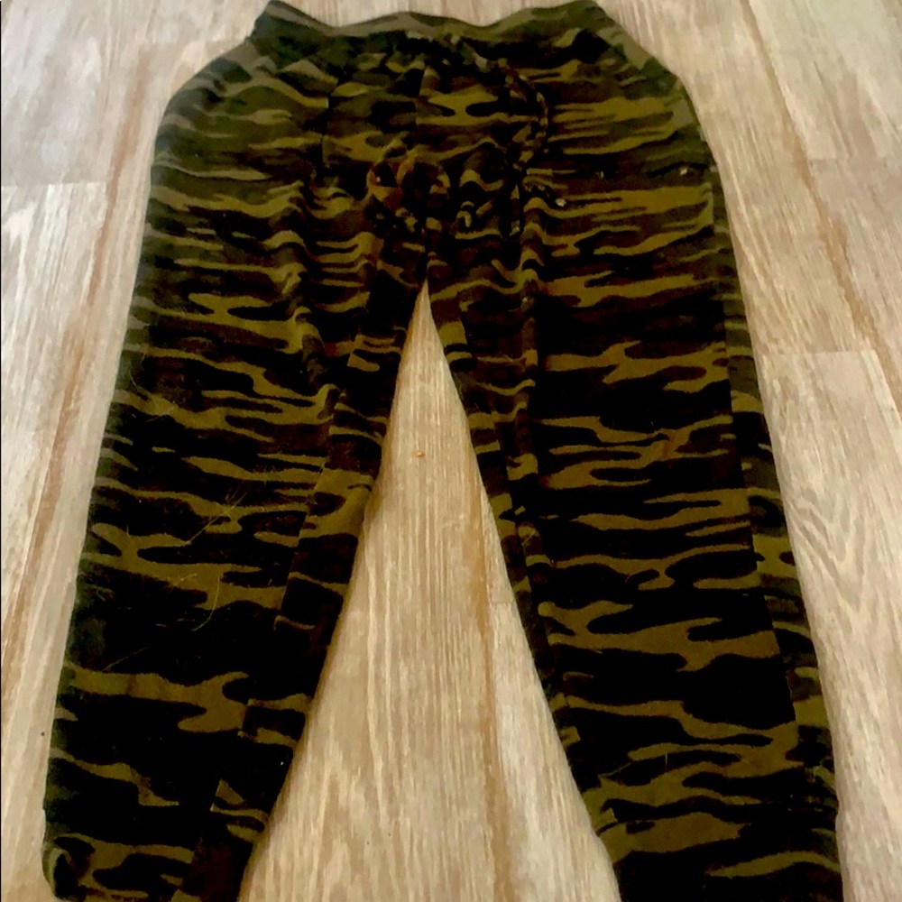 Camo sweats